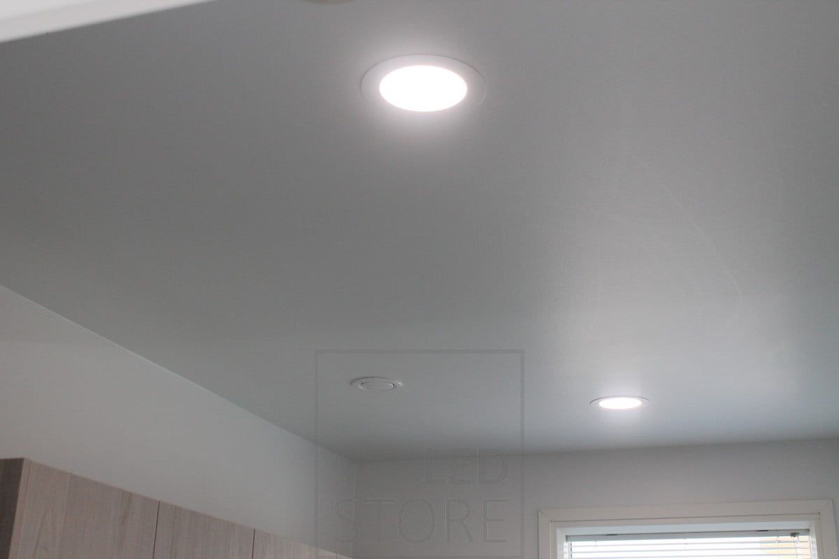 The Led Plafond is reduced, dimmable and colour temperature adjustable and is suitable for use in all areas of the home. Ledstore.fi